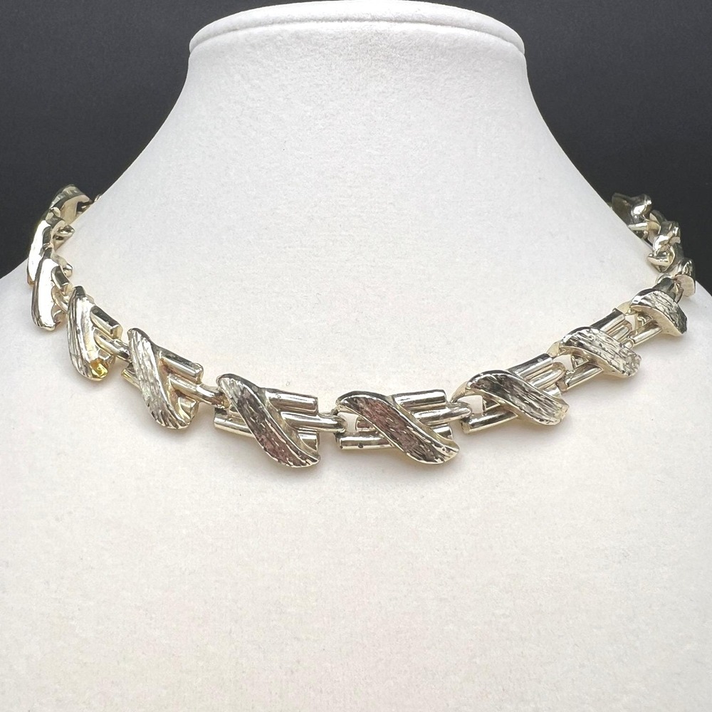 Vintage Link Necklace Choker Gold Tone Textured Hook Clasp